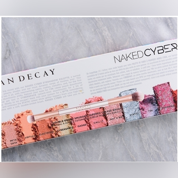 Urban Decay Naked Cyber Eyeshadow Palette - Picture 13 of 13